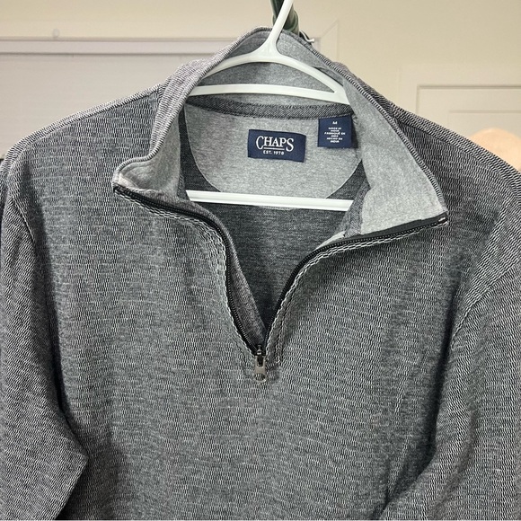 !SOLD! CHAPS MEN Sweater Zip Chest Grey Cotton Pullover size Medium Long Sleeves - Picture 3 of 6